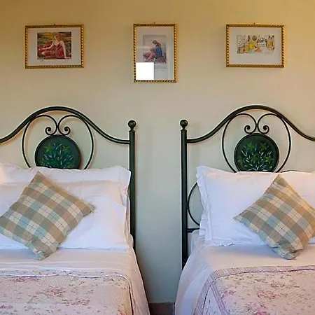 Bed & Breakfast Parco Ducale 4*