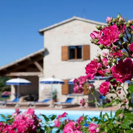 Parco Ducale 4* אורבניה