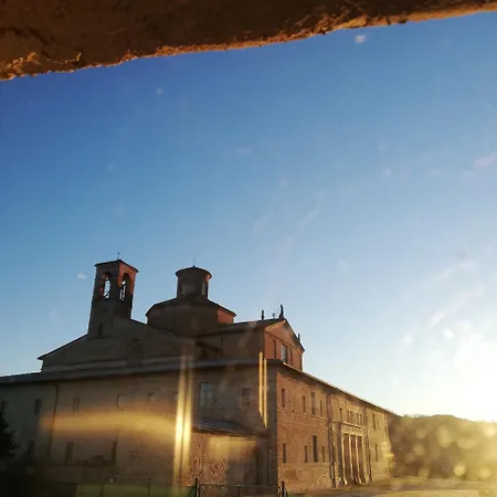 Parco Ducale לינה וארוחת בוקר אורבניה